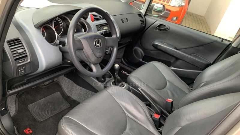 FIT 1.4 LXL 8V FLEX 4P MANUAL - 2005 - FARROUPILHA