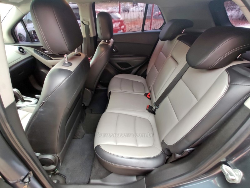 TRACKER 1.8 MPFI LTZ 4X2 16V FLEX 4P AUTOMÁTICO - 2014 - SAPIRANGA