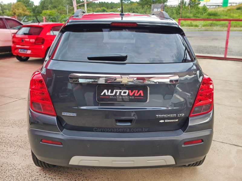 TRACKER 1.8 MPFI LTZ 4X2 16V FLEX 4P AUTOMÁTICO - 2014 - SAPIRANGA