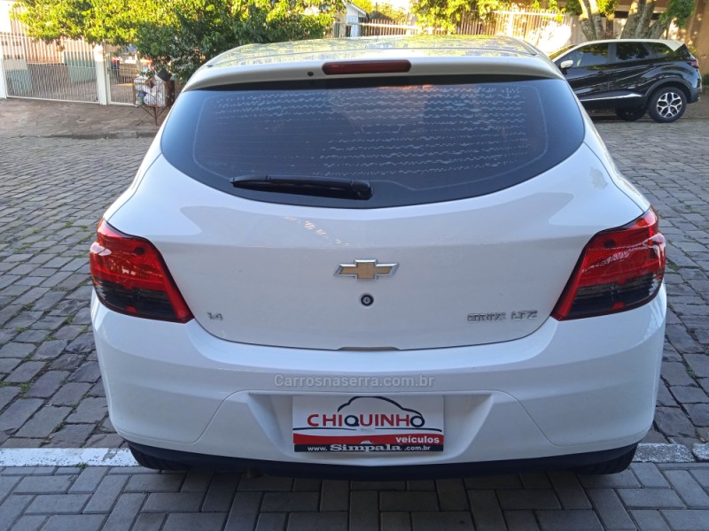ONIX 1.4 MPFI LTZ 8V FLEX 4P MANUAL - 2016 - CAXIAS DO SUL