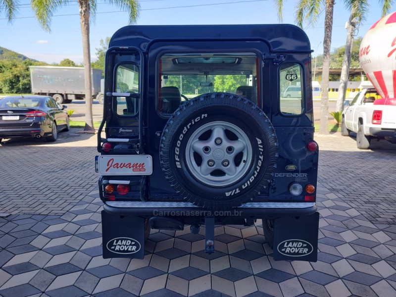 DEFENDER 2.5 90 CSW 4X4 TURBO INTERCOOLER DIESEL 2P MANUAL - 2004 - BOM PRINCíPIO