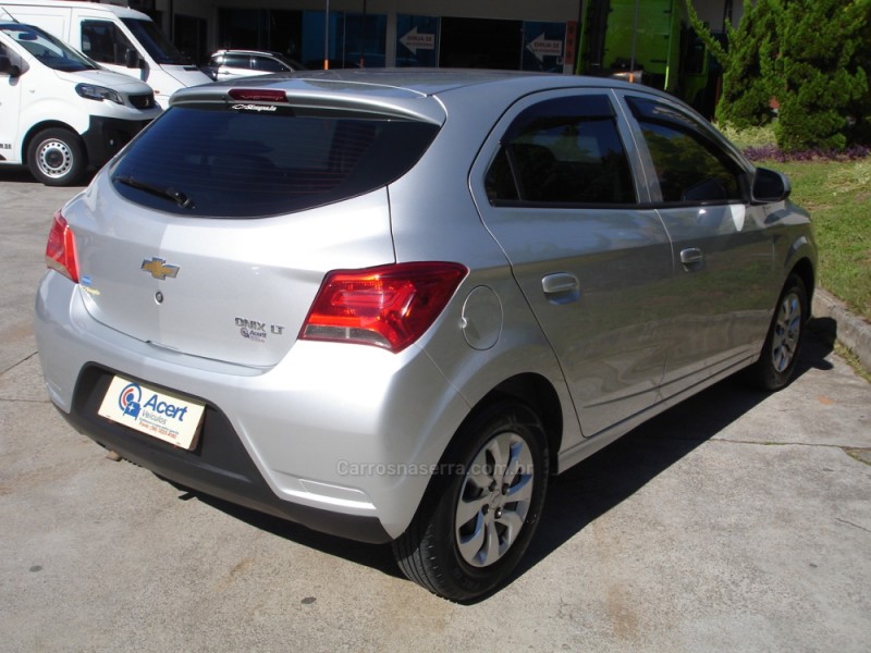 ONIX 1.0 LT PLUS 8V FLEX 4P MANUAL - 2017 - CAXIAS DO SUL