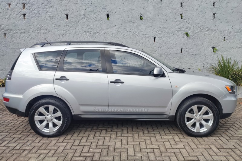 OUTLANDER 2.0 16V GASOLINA 4P AUTOMÁTICO - 2013 - SAPIRANGA