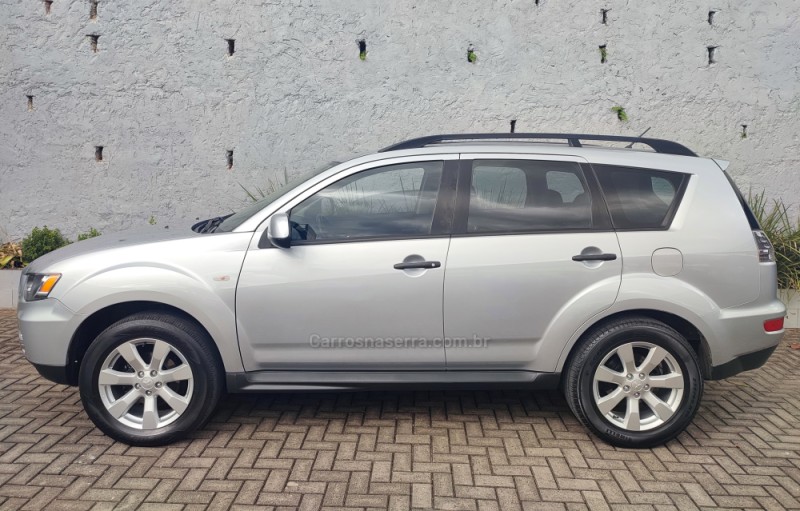 OUTLANDER 2.0 16V GASOLINA 4P AUTOMÁTICO - 2013 - SAPIRANGA
