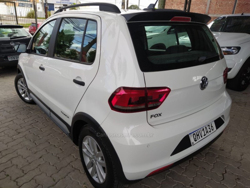 FOX 1.0 MPI TRACK 12V FLEX 4P MANUAL - 2017 - CAXIAS DO SUL