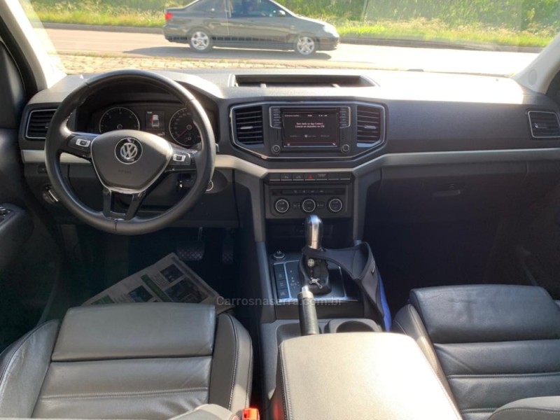 AMAROK 3.0 V6 TDI HIGHLINE CD DIESEL 4MOTION AUTOMÁTICO - 2019 - FARROUPILHA