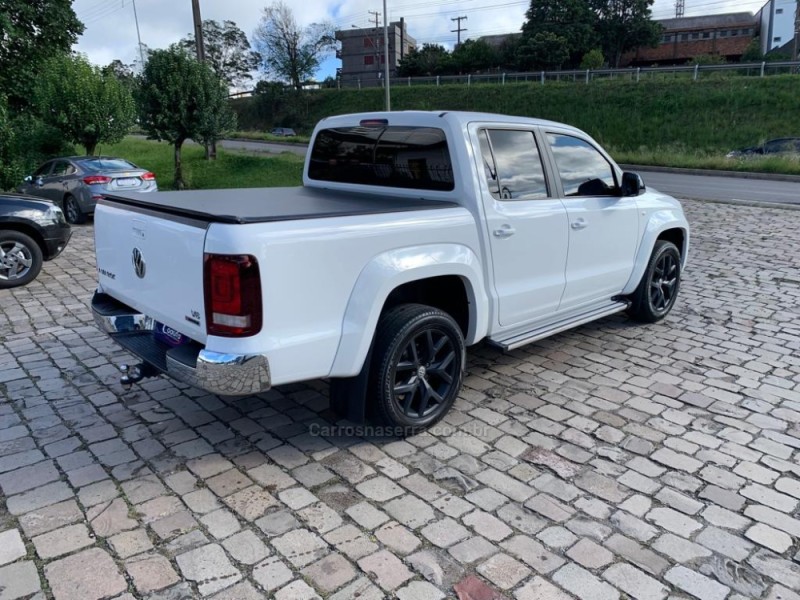 AMAROK 3.0 V6 TDI HIGHLINE CD DIESEL 4MOTION AUTOMÁTICO - 2019 - FARROUPILHA