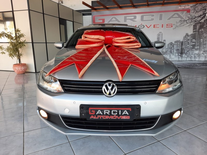 JETTA 2.0 TSI HIGHLINE 200CV GASOLINA 4P TIPTRONIC - 2012 - IGREJINHA