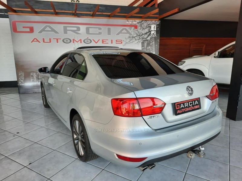 JETTA 2.0 TSI HIGHLINE 200CV GASOLINA 4P TIPTRONIC - 2012 - IGREJINHA