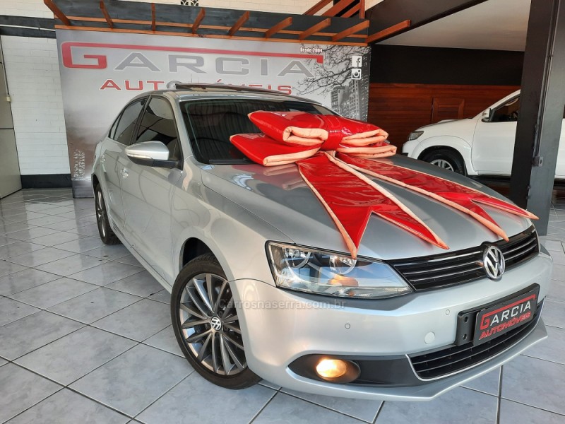 JETTA 2.0 TSI HIGHLINE 200CV GASOLINA 4P TIPTRONIC - 2012 - IGREJINHA