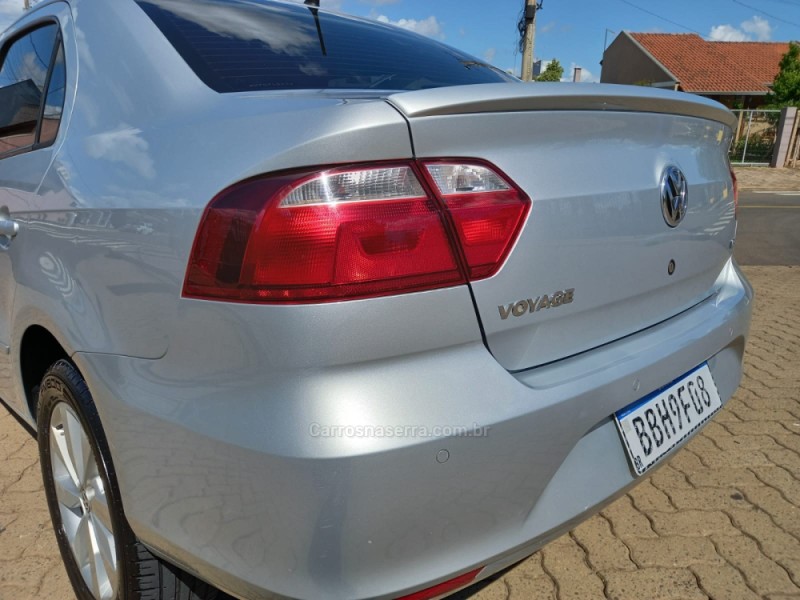VOYAGE 1.6 MI COMFORTLINE 8V FLEX 4P MANUAL - 2017 - SãO SEBASTIãO DO CAí