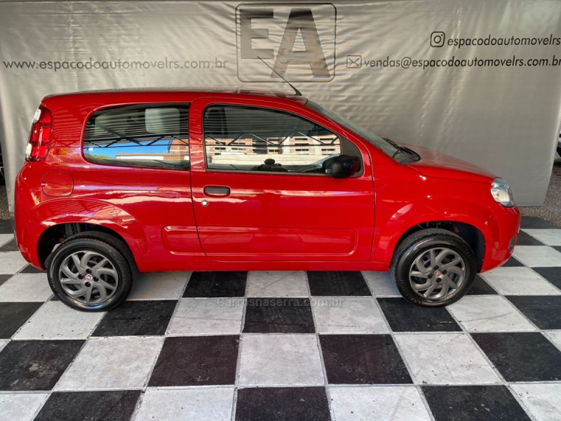 UNO 1.0 VIVACE 8V FLEX 2P MANUAL - 2014 - NOVA PRATA
