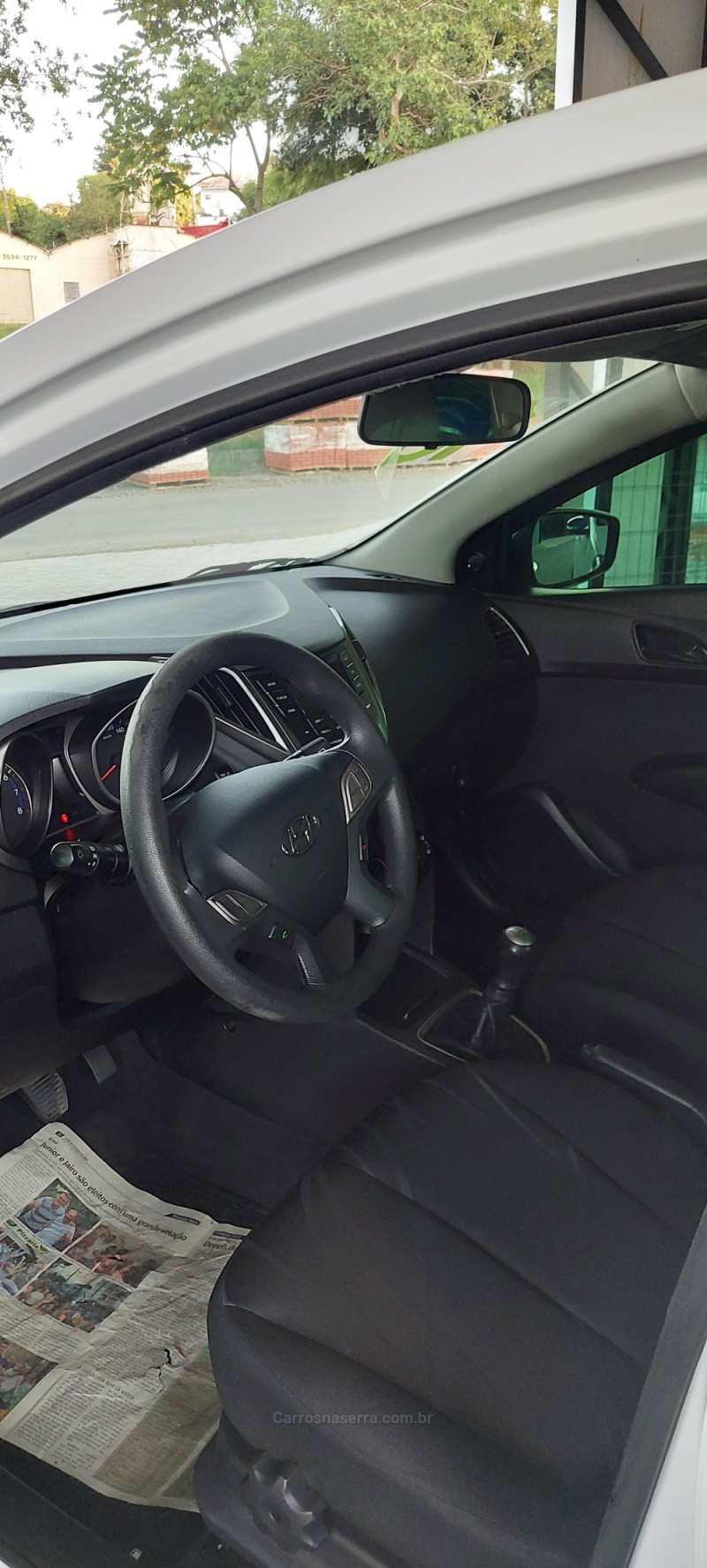HB20 1.0 COMFORT PLUS 12V FLEX 4P MANUAL - 2015 - BOM PRINCíPIO