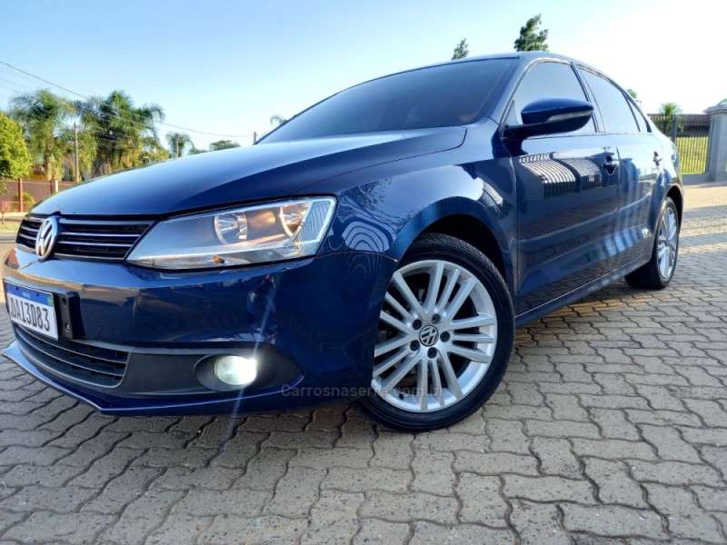 JETTA 2.0 COMFORTLINE FLEX 4P TIPTRONIC
