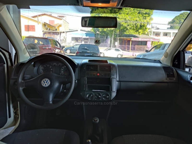 POLO 1.6 MI 8V GASOLINA 4P MANUAL - 2003 - NOVO HAMBURGO