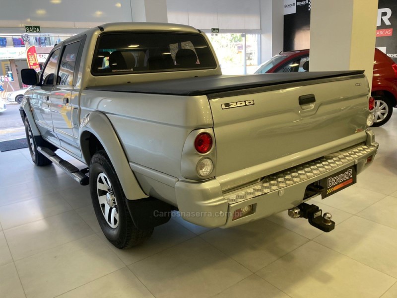 L200 2.5 SPORT HPE 4X4 CD 8V TURBO INTERCOOLER DIESEL 4P AUTOMÁTICO - 2004 - SALVADOR DO SUL
