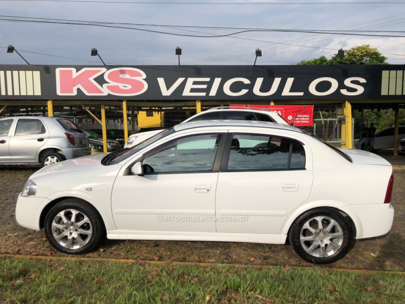 ASTRA 2.0 MPFI ADVANTAGE SEDAN 8V FLEX 4P MANUAL