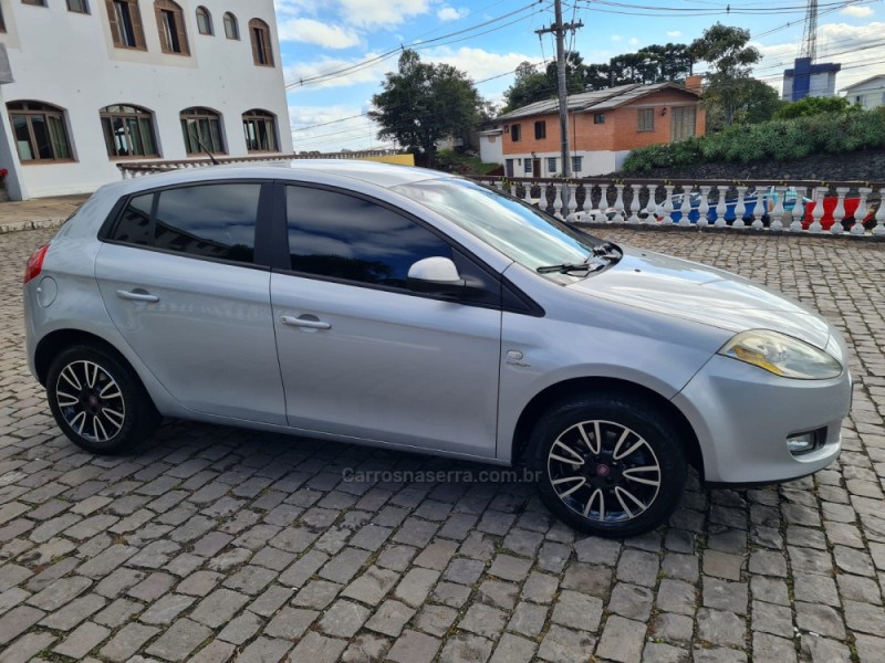 BRAVO 1.8 ESSENCE 16V FLEX 4P AUTOMATIZADO - 2011 - CAXIAS DO SUL