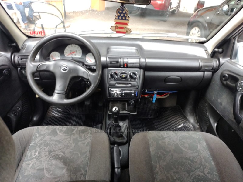 CORSA 1.0 MPFI CLASSIC SEDAN 8V GASOLINA 4P MANUAL - 2002 - CAXIAS DO SUL
