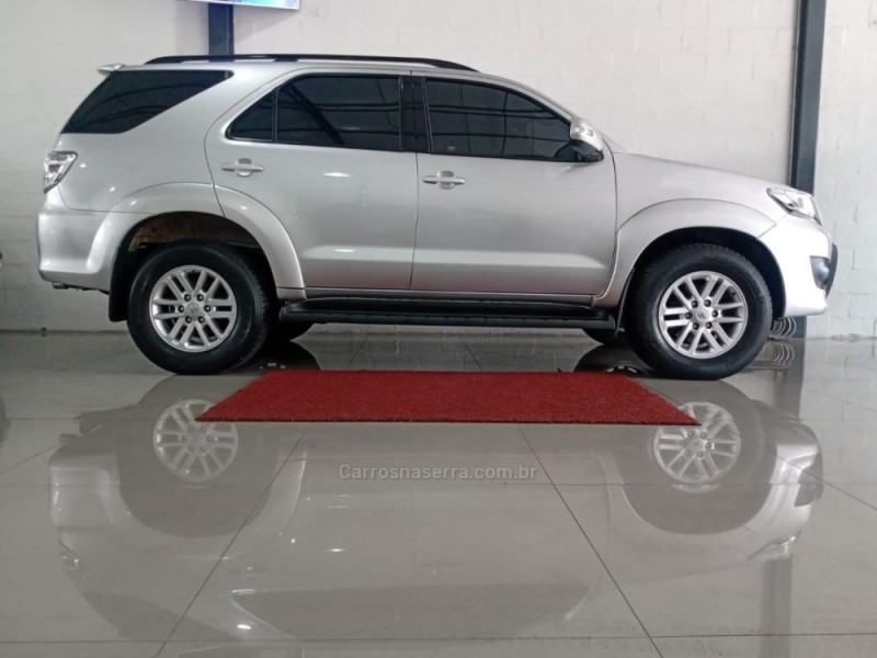 hilux sw4 3.0 srv 4x4 7 lugares 16v turbo intercooler diesel 4p automatico 2014 caxias do sul