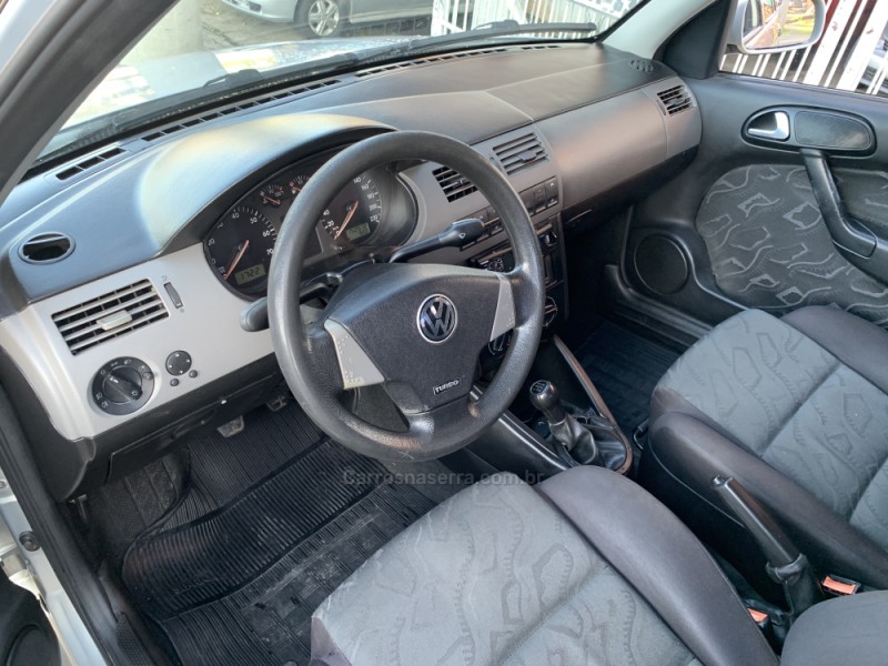 PARATI 1.0 MI 16V TURBO GASOLINA 4P MANUAL G.III - 2001 - CAXIAS DO SUL