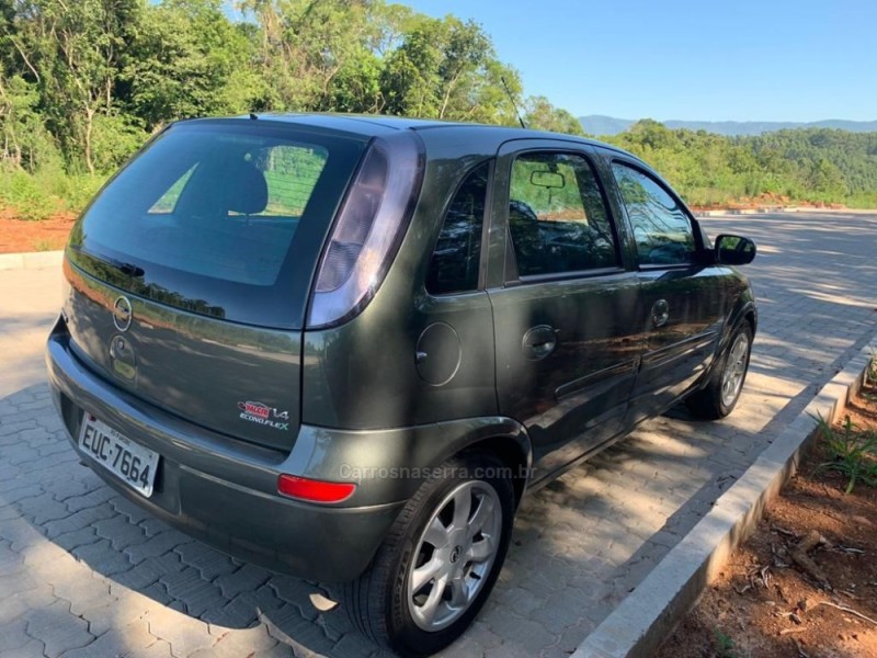CORSA 1.4 MPFI MAXX 8V FLEX 4P MANUAL - 2011 - PAROBé