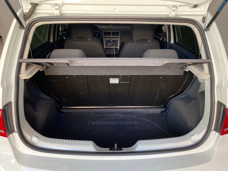 FOX 1.6 MSI TRENDLINE 8V FLEX 4P MANUAL - 2018 - NOVA PRATA