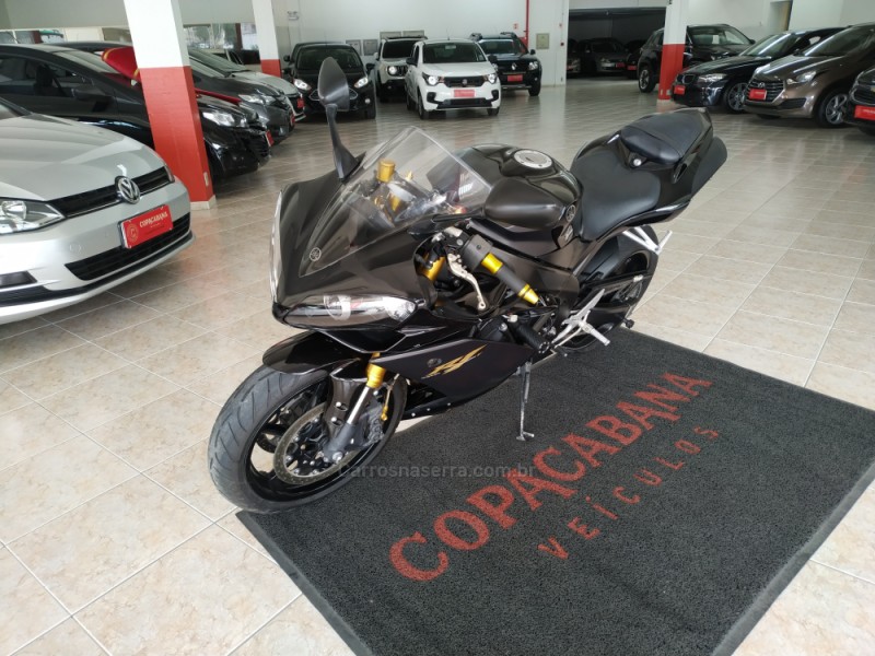 YZF R1
