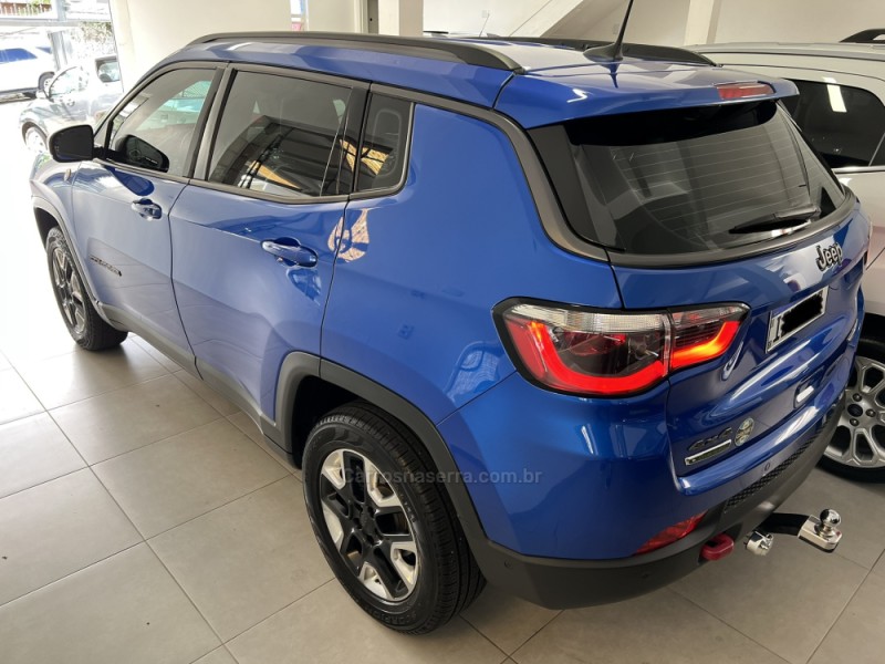 COMPASS 2.0 16V DIESEL TRAILHAWK 4X4 AUTOMÁTICO - 2018 - CARLOS BARBOSA
