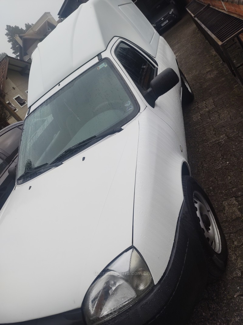 COURIER 1.6 MPI L VAN 8V FLEX 2P MANUAL - 2011 - GRAMADO