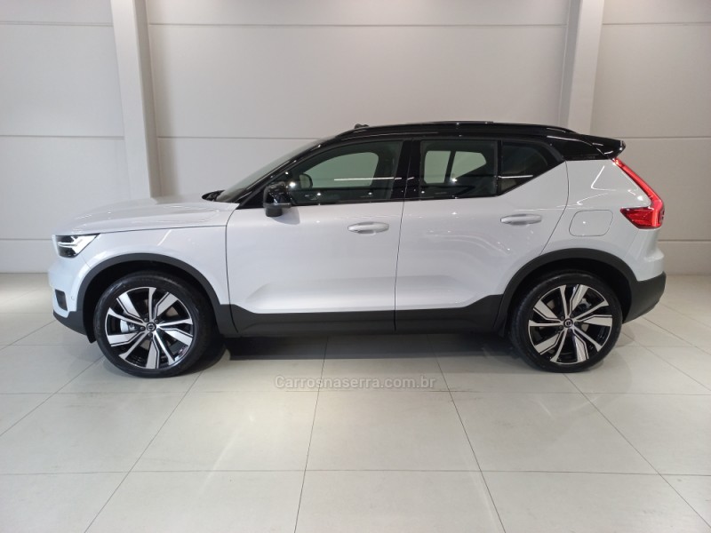 XC 40  - 2022 - FLORES DA CUNHA