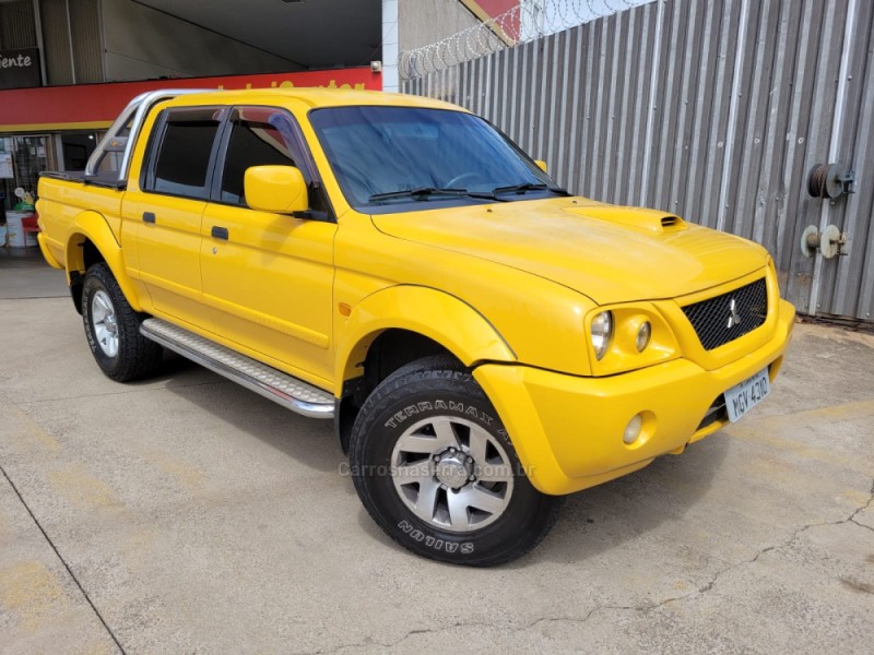 L200 2.5 SPORT HPE 4X4 CD 8V TURBO INTERCOOLER DIESEL 4P AUTOMÁTICO - 2004 - CAXIAS DO SUL