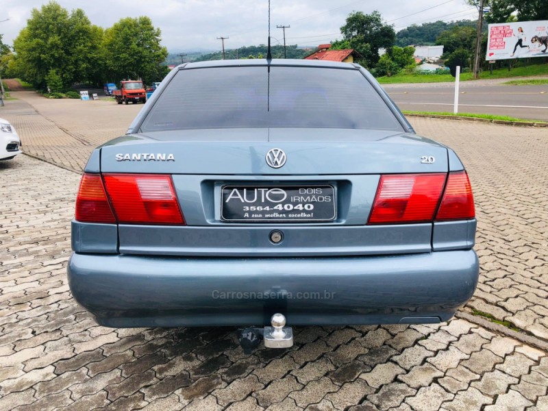 SANTANA 2.0 MI 8V GASOLINA 4P MANUAL - 2001 - DOIS IRMãOS