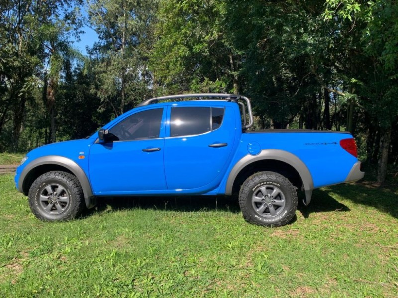 L200 SAVANA 3.2 4X4 16V TURBO INTERCOOLER DIESEL 4P AUTOMÁTICO - 2017 - NOVA PETRóPOLIS