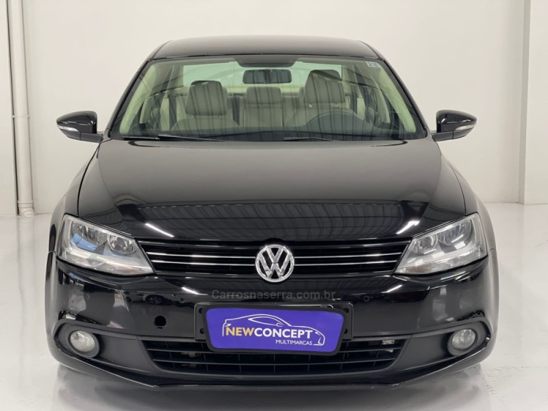 JETTA 2.0 COMFORTLINE FLEX 4P TIPTRONIC - 2013 - NOVO HAMBURGO
