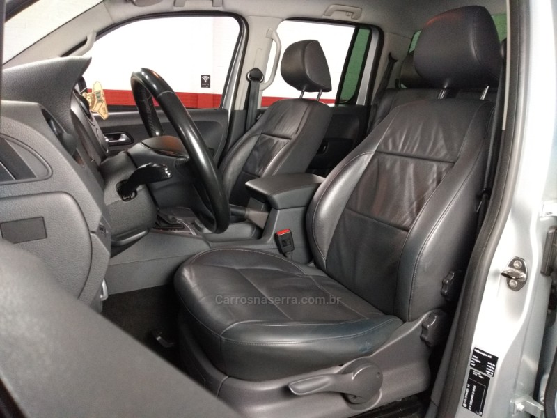 AMAROK 2.0 HIGHLINE 4X4 CD 16V TURBO INTERCOOLER DIESEL 4P AUTOMÁTICO - 2016 - FARROUPILHA