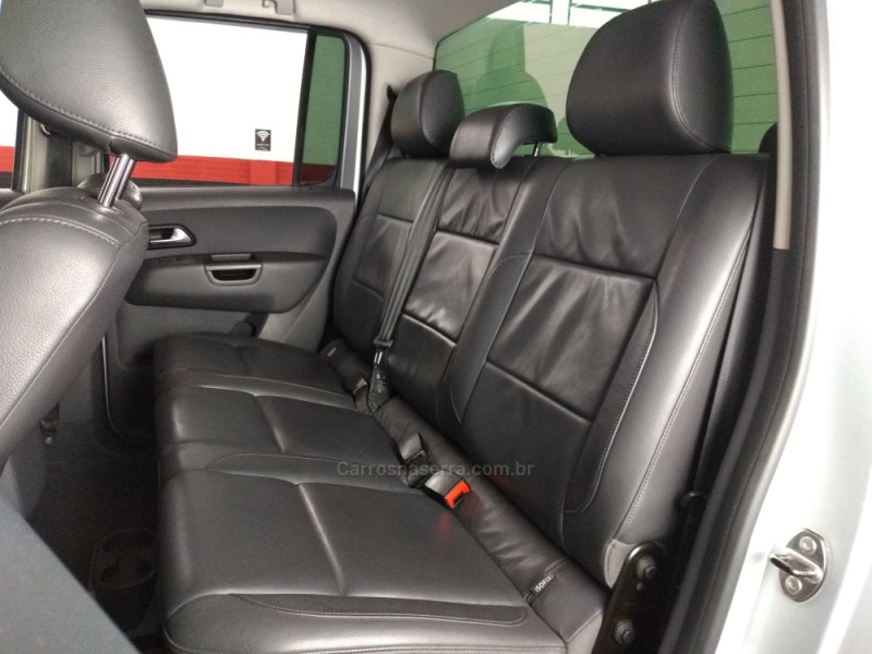 AMAROK 2.0 HIGHLINE 4X4 CD 16V TURBO INTERCOOLER DIESEL 4P AUTOMÁTICO - 2016 - FARROUPILHA