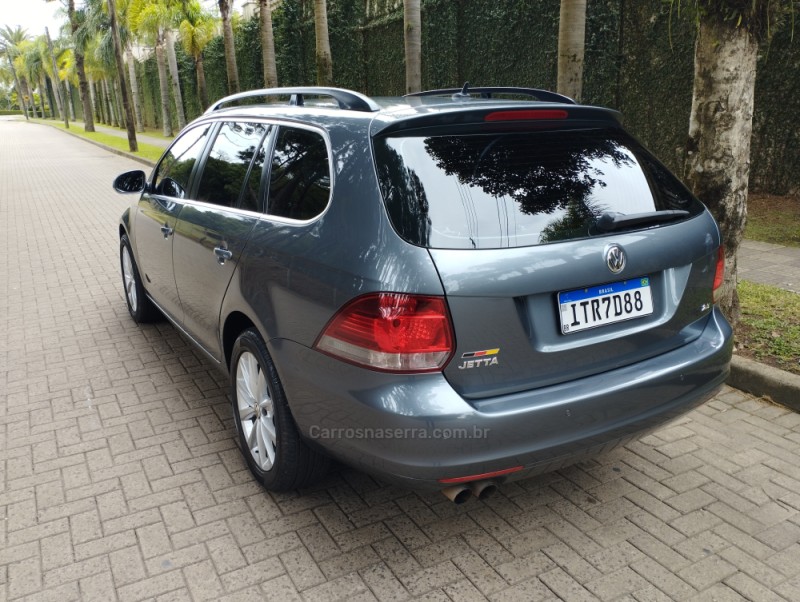 JETTA 2.5 I VARIANT 20V 170CV GASOLINA 4P TIPTRONIC - 2012 - CAXIAS DO SUL