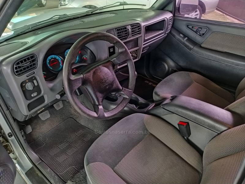 S10 2.4 MPFI RODEIO 4X2 CD 8V FLEX 4P MANUAL - 2011 - CAXIAS DO SUL