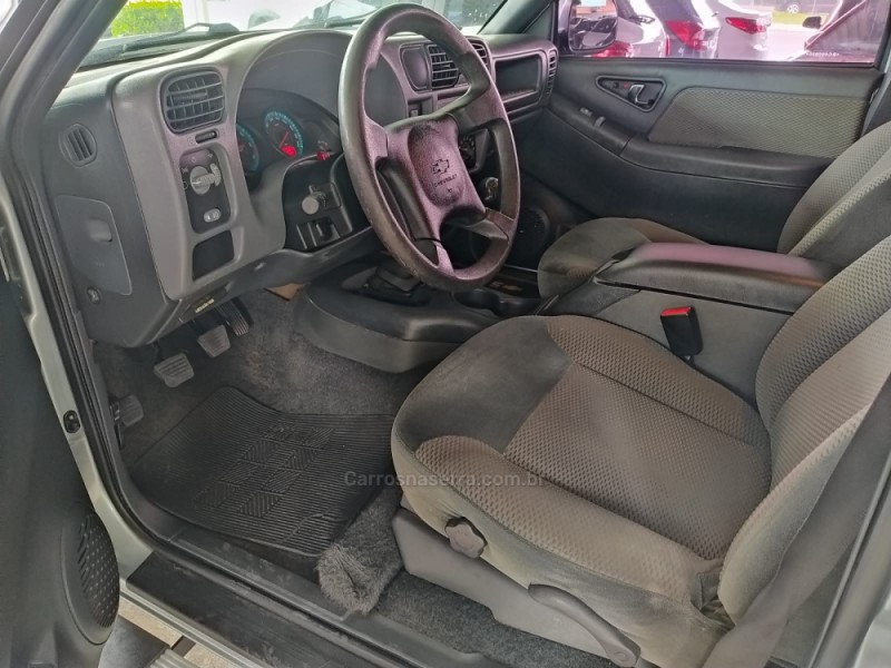 S10 2.4 MPFI RODEIO 4X2 CD 8V FLEX 4P MANUAL - 2011 - CAXIAS DO SUL
