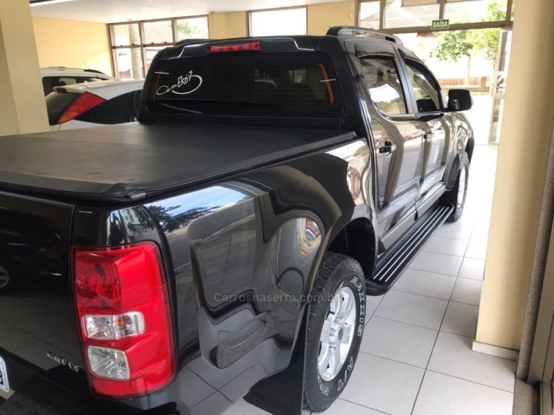 S10 2.4 LT 4X2 CD 8V FLEX 4P MANUAL - 2014 - FARROUPILHA