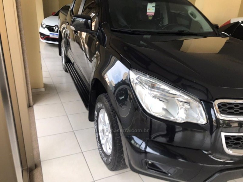 S10 2.4 LT 4X2 CD 8V FLEX 4P MANUAL - 2014 - FARROUPILHA