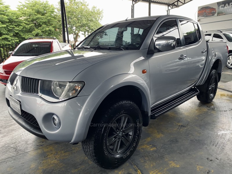 L200 TRITON 3.2 HPE 4X4 CD 16V TURBO INTERCOOLER DIESEL 4P AUTOMÁTICO - 2010 - PAROBé