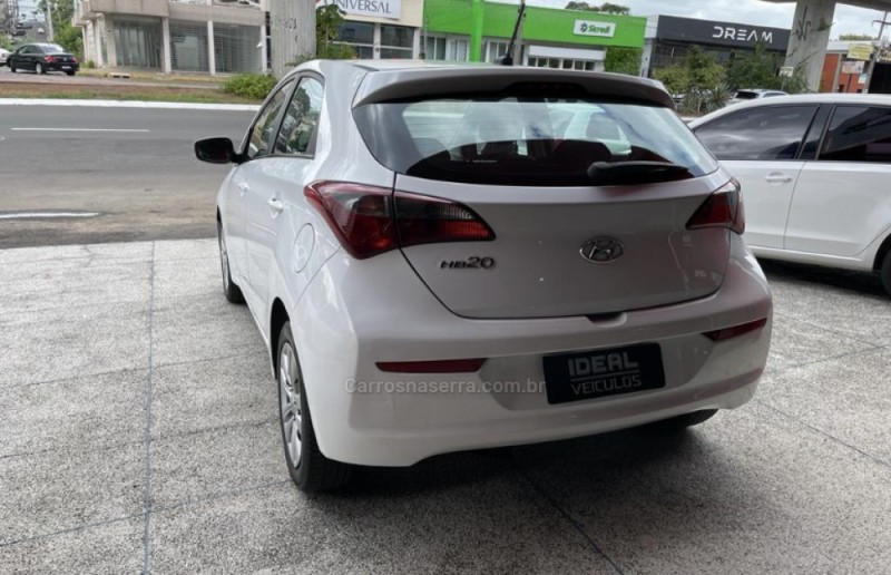 HB20 1.0 COMFORT PLUS 12V TURBO FLEX 4P MANUAL - 2019 - NOVO HAMBURGO