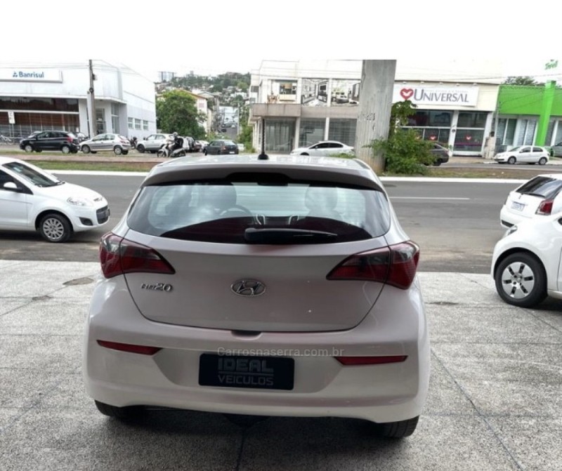 HB20 1.0 COMFORT PLUS 12V TURBO FLEX 4P MANUAL - 2019 - NOVO HAMBURGO