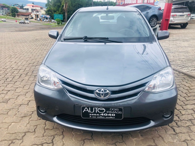 ETIOS 1.3 XS 16V FLEX 4P MANUAL - 2013 - DOIS IRMãOS