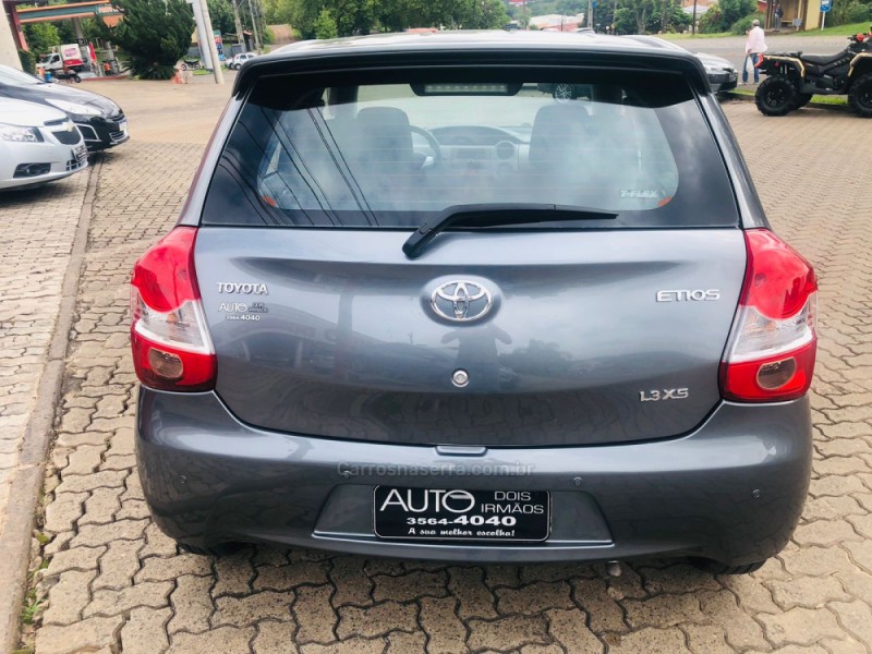 ETIOS 1.3 XS 16V FLEX 4P MANUAL - 2013 - DOIS IRMãOS