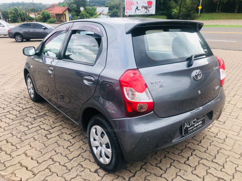 ETIOS 1.3 XS 16V FLEX 4P MANUAL - 2013 - DOIS IRMãOS