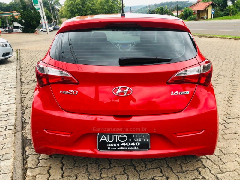 HB20 1.6 PREMIUM 16V FLEX 4P MANUAL - 2014 - DOIS IRMãOS