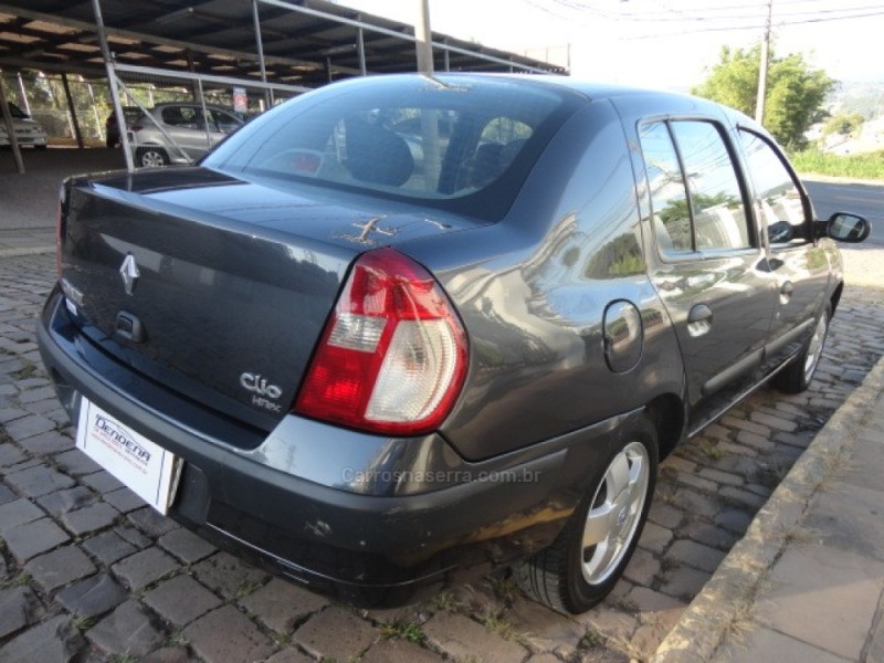 CLIO 1.6 EXPRESSION SEDAN 16V FLEX 4P MANUAL - 2005 - BENTO GONçALVES